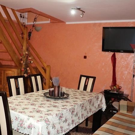 Amelia House Ξενοδοχείο Făgăraş Εξωτερικό φωτογραφία